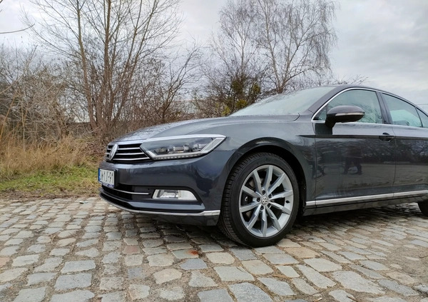 Volkswagen Passat cena 74000 przebieg: 192000, rok produkcji 2017 z Wrocław małe 232